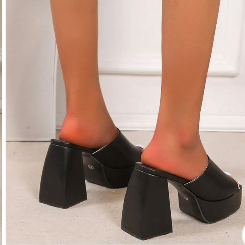 NWOT Missheel Square Chunky Heel Platform Sandals